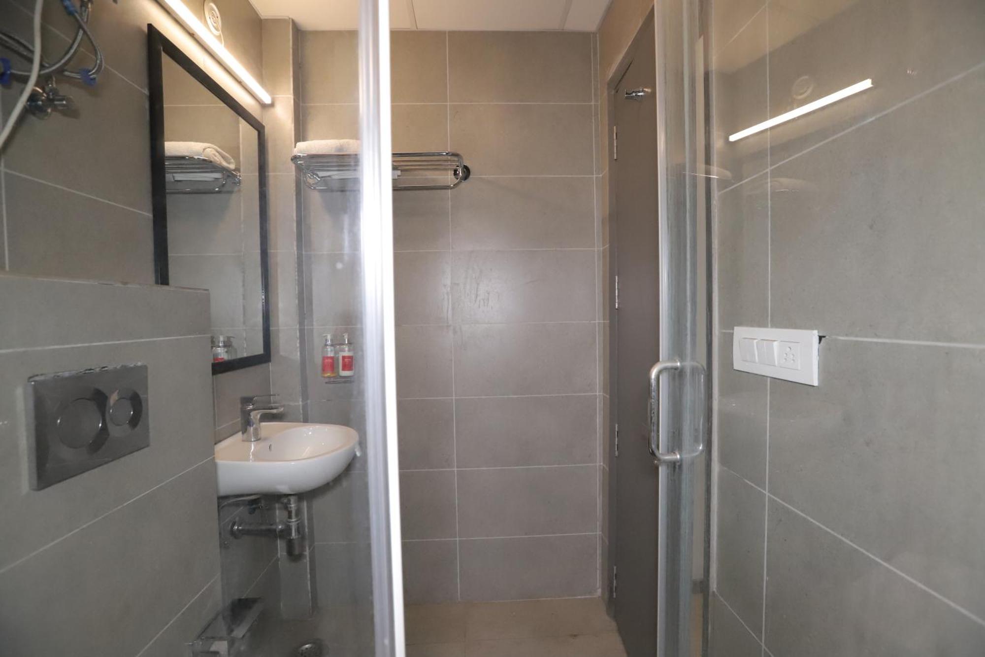 Qotel Hotel Ip Residency East Delhi Preet Vihar New Delhi Eksteriør billede